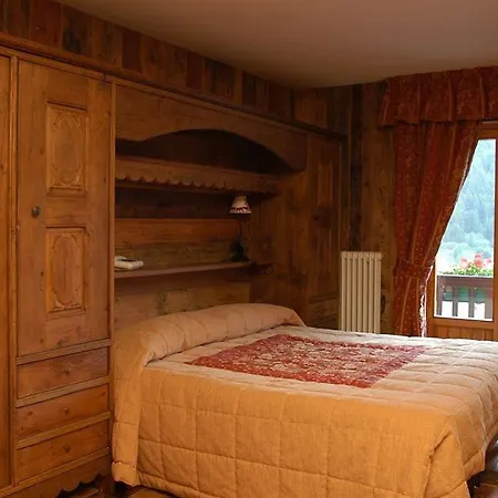 La Madonnina Del Gran Paradiso Wellness 4*