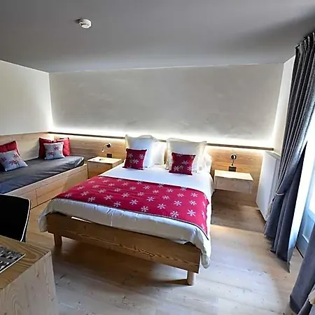 Hotel La Madonnina Del Gran Paradiso Wellness 4*