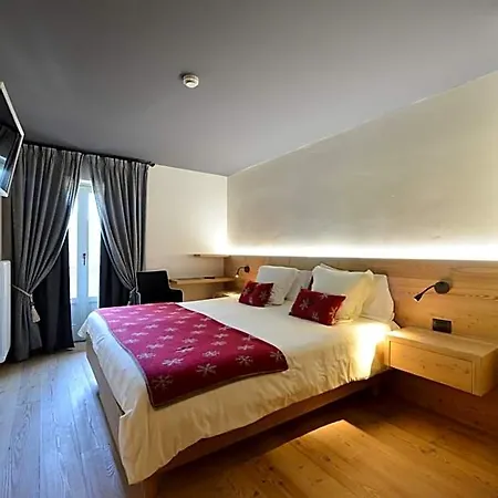 La Madonnina Del Gran Paradiso Wellness 4*